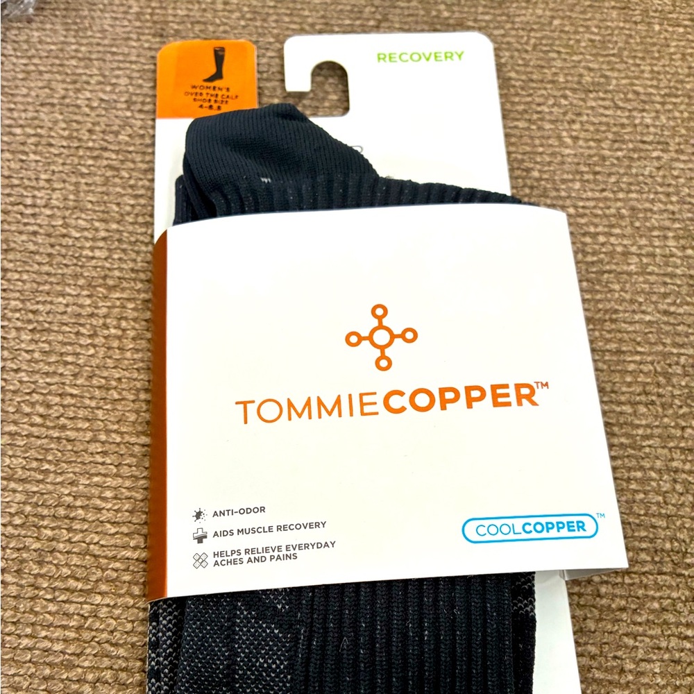 2 Pairs Tommie Copper NWT Women's Charcoal Compression OTC Crew Socks Size 4-6.5